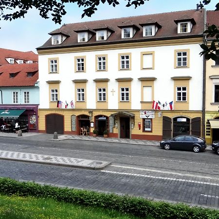 Hotel U Krize Πράγα Εξωτερικό φωτογραφία