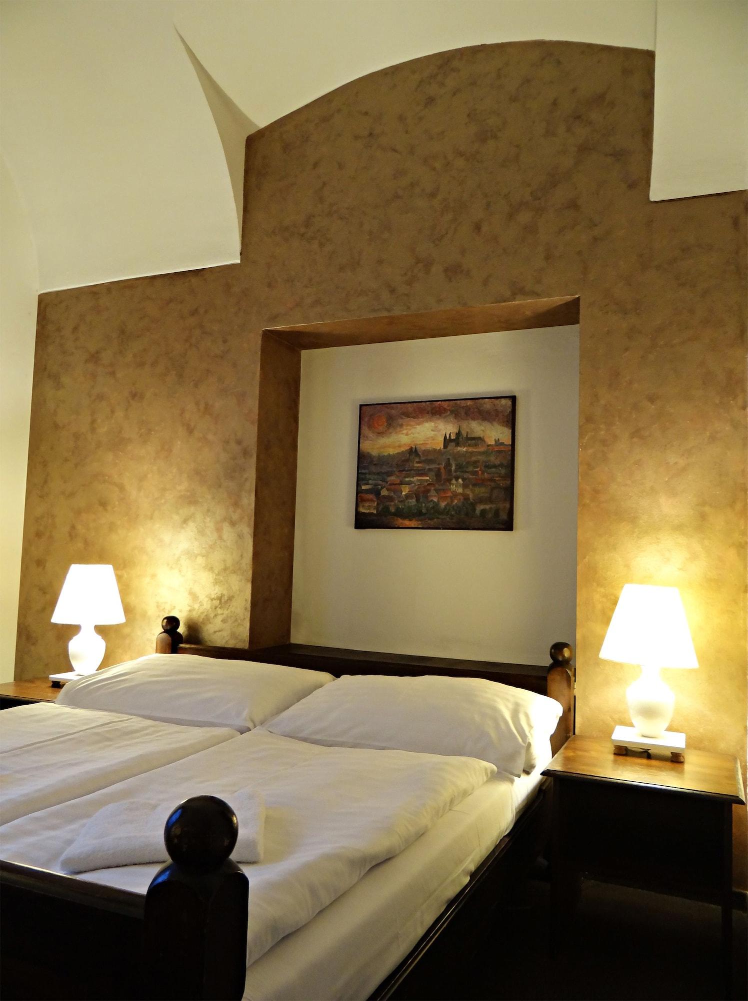 Hotel U Krize Πράγα Εξωτερικό φωτογραφία